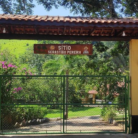 Villa Sitio Sebastiao Pereira à Jambeiro Extérieur photo